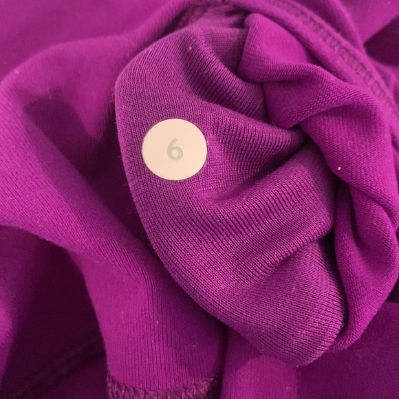 Lululemon purple crop leggings - Picture 4 of 5
